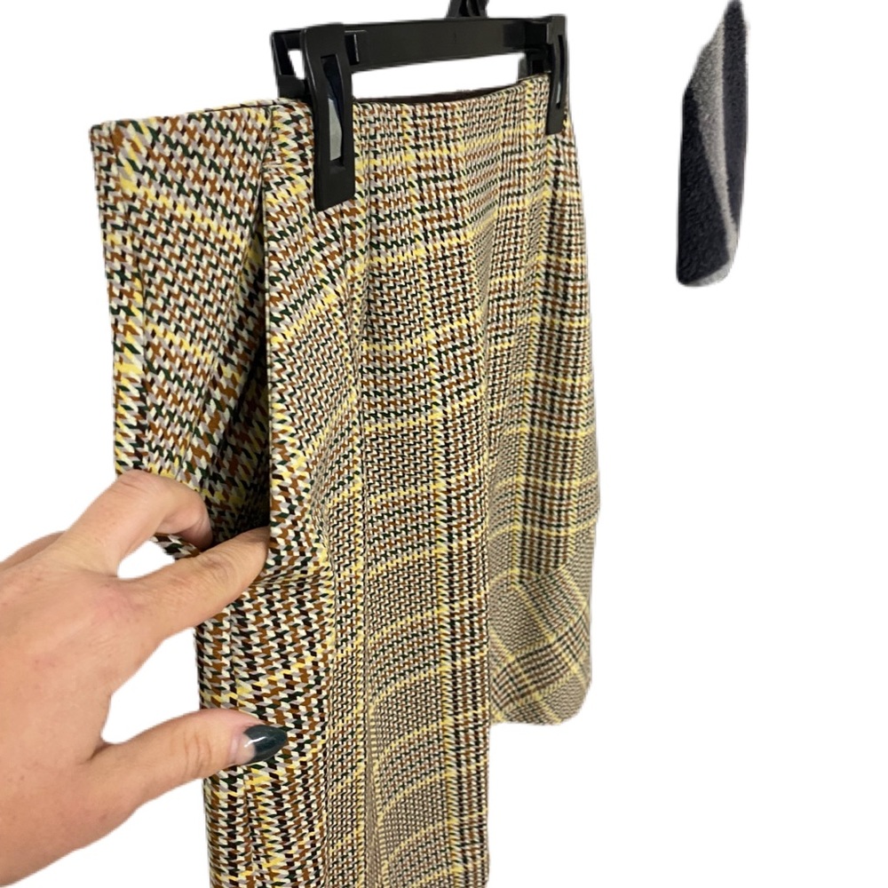Cabi Houndstooth Skirt With Pockets Size M - image 4